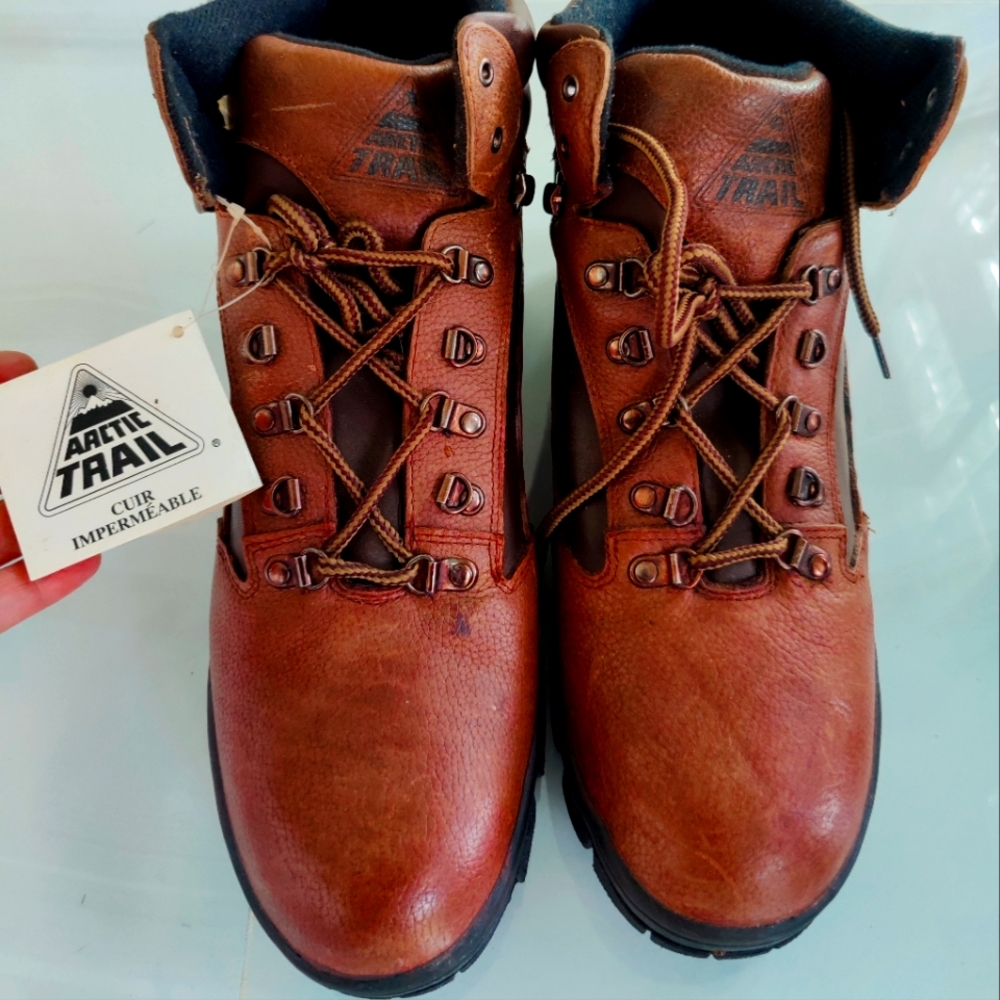 Men's Boots Arctic Trail brand new size 13